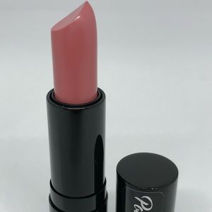 Ultra Matte Lipstick in the shade Crushing